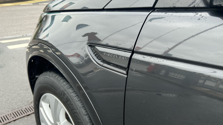 Land Rover Discovery Sport 1.5 P300e R-Dynamic HSE 5dr Auto [5 Seat] Station Wagon